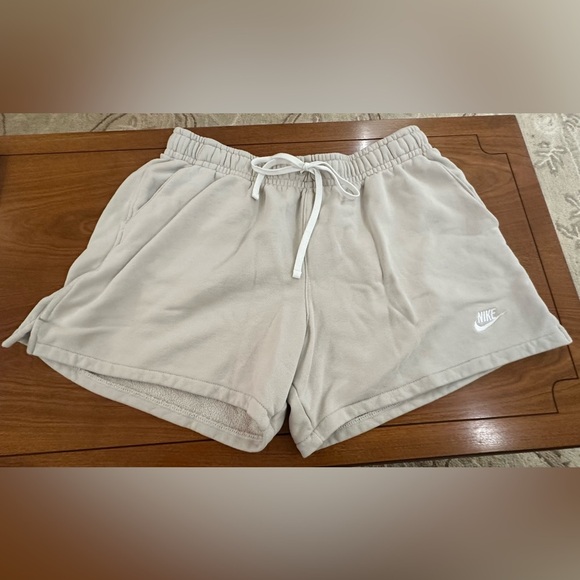Nike Sportswear French Terry Lounge Shorts Women’s Large Beige Drawstring Swoosh - Picture 1 of 4